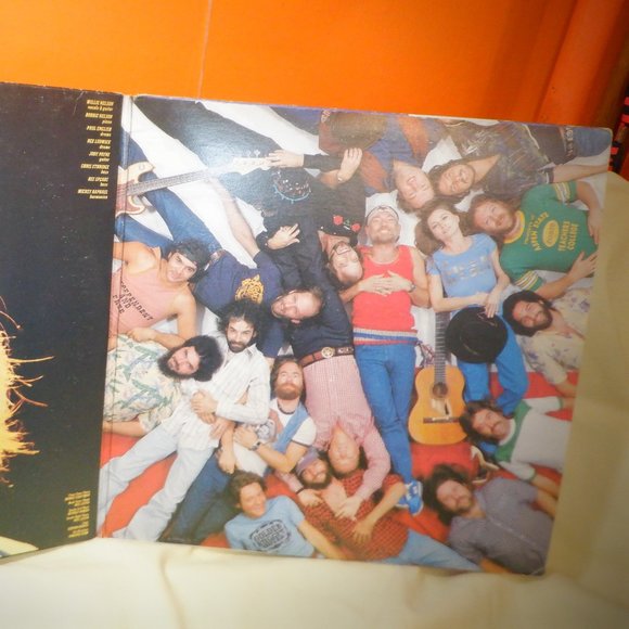 ~~~ WILLIE NEILSEN ~~~ Willie and Family LIVE ~ DOUBLE ALBUM - Picture 2 of 2